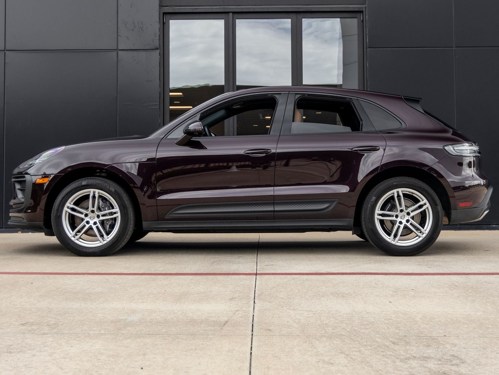 2024 Porsche Macan AWD