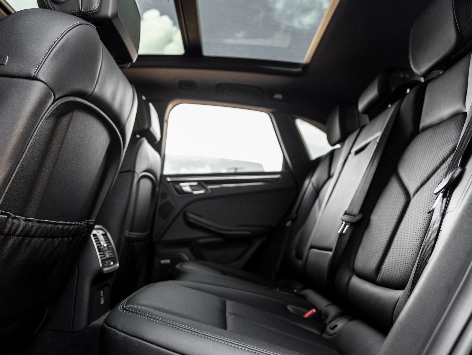 2025 Porsche Macan Macan