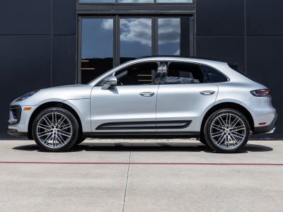 2026 Porsche Macan AWD