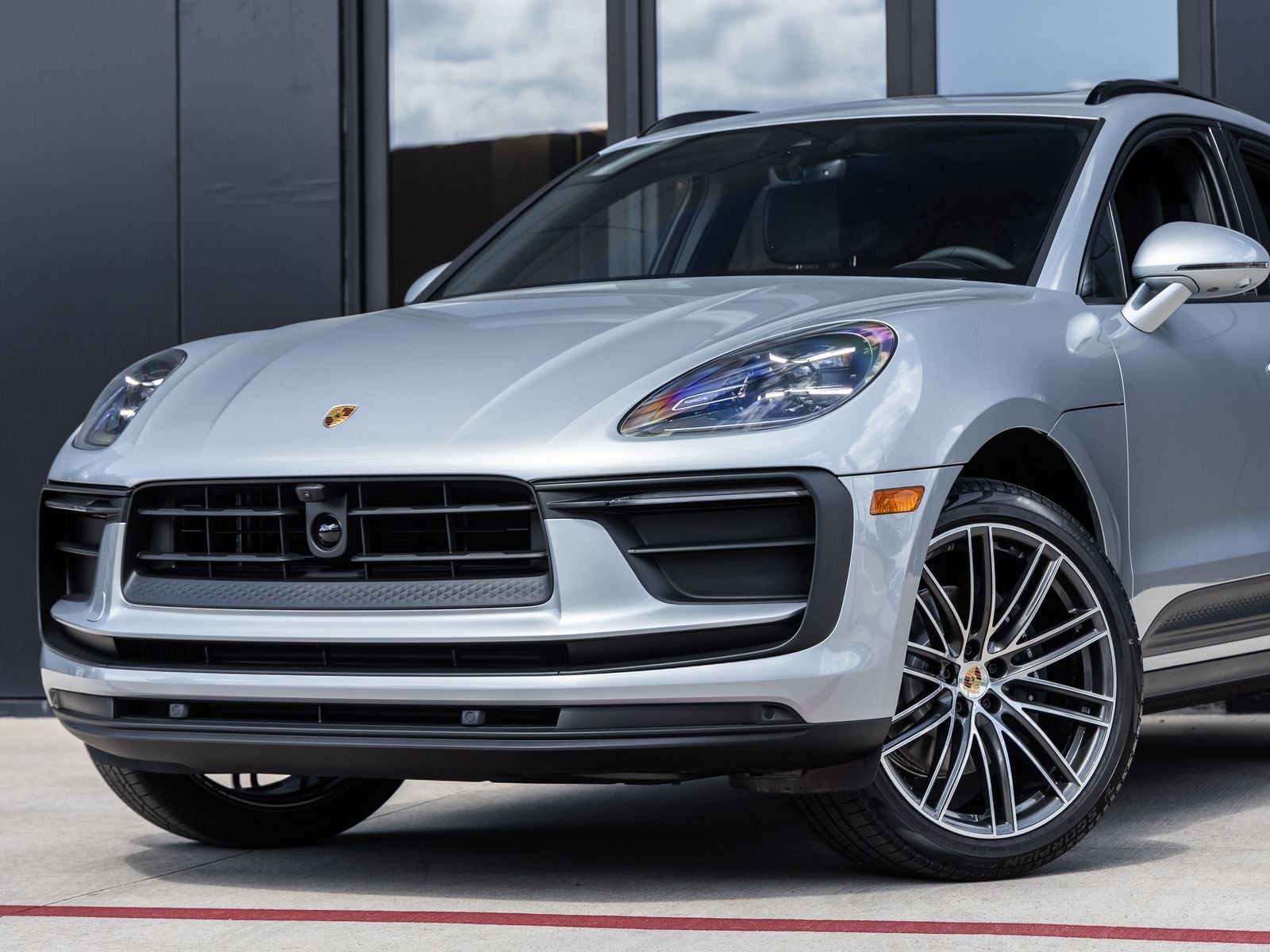 2026 Porsche Macan AWD