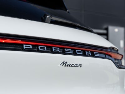 2026 Porsche Macan Macan