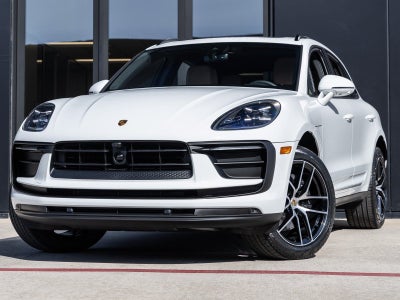 2026 Porsche Macan AWD