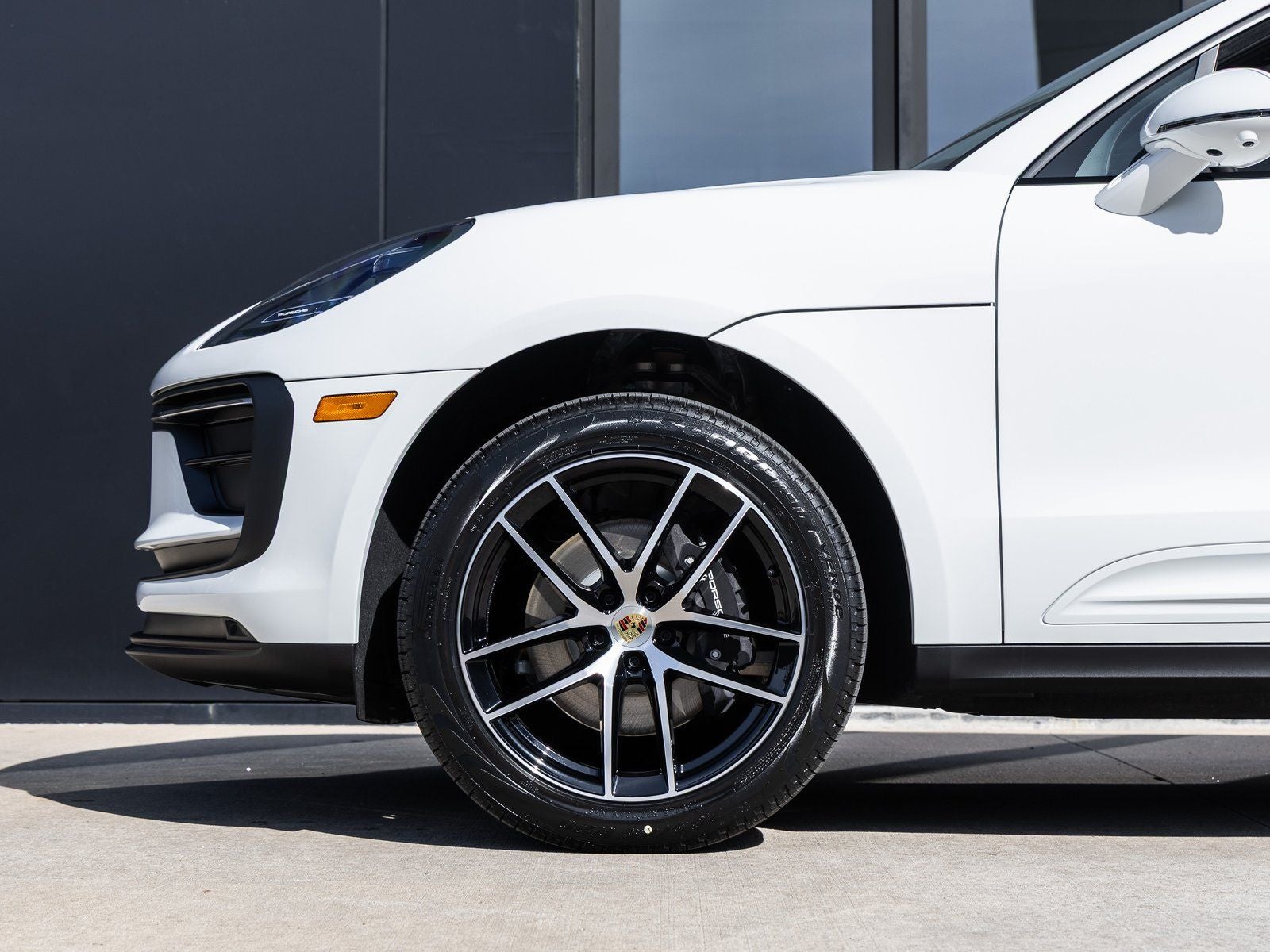 2026 Porsche Macan AWD