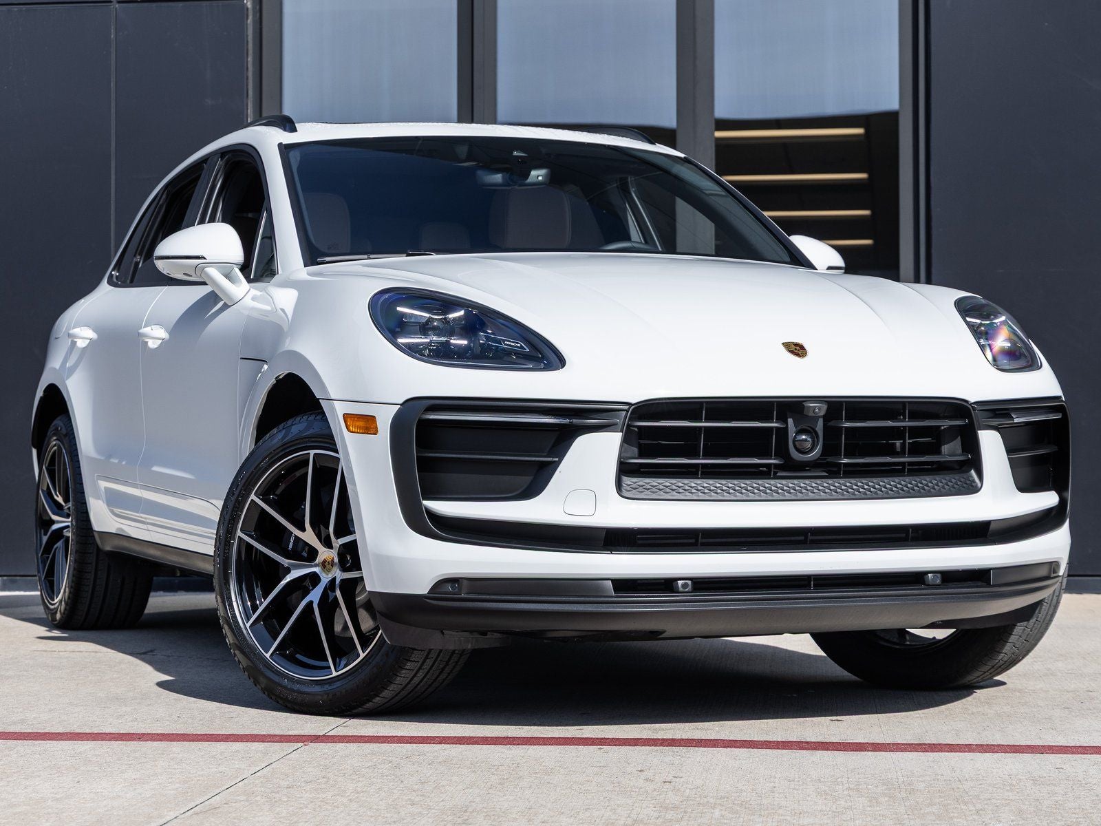 2026 Porsche Macan AWD