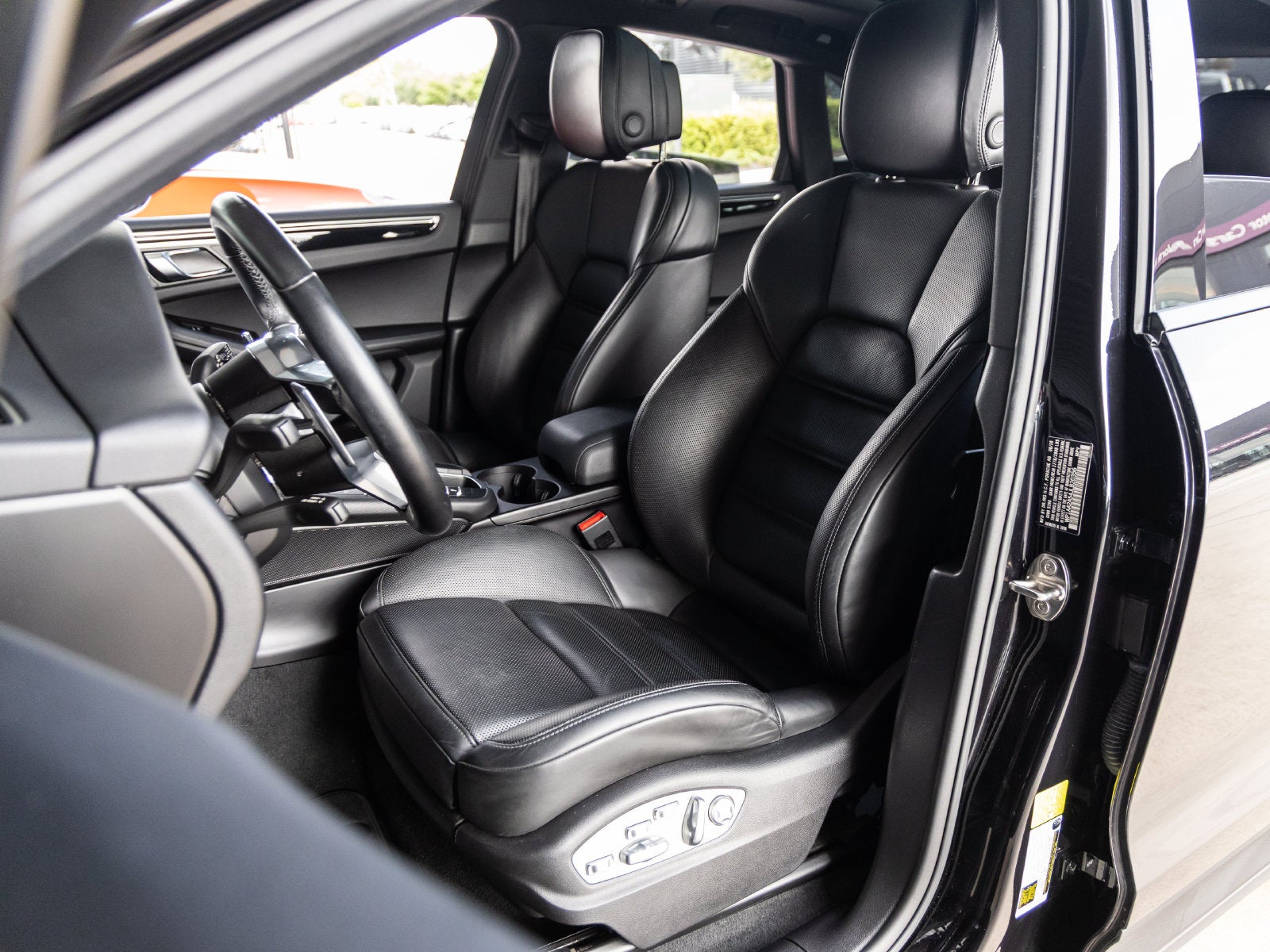 2018 Porsche Macan Macan Sport Edition
