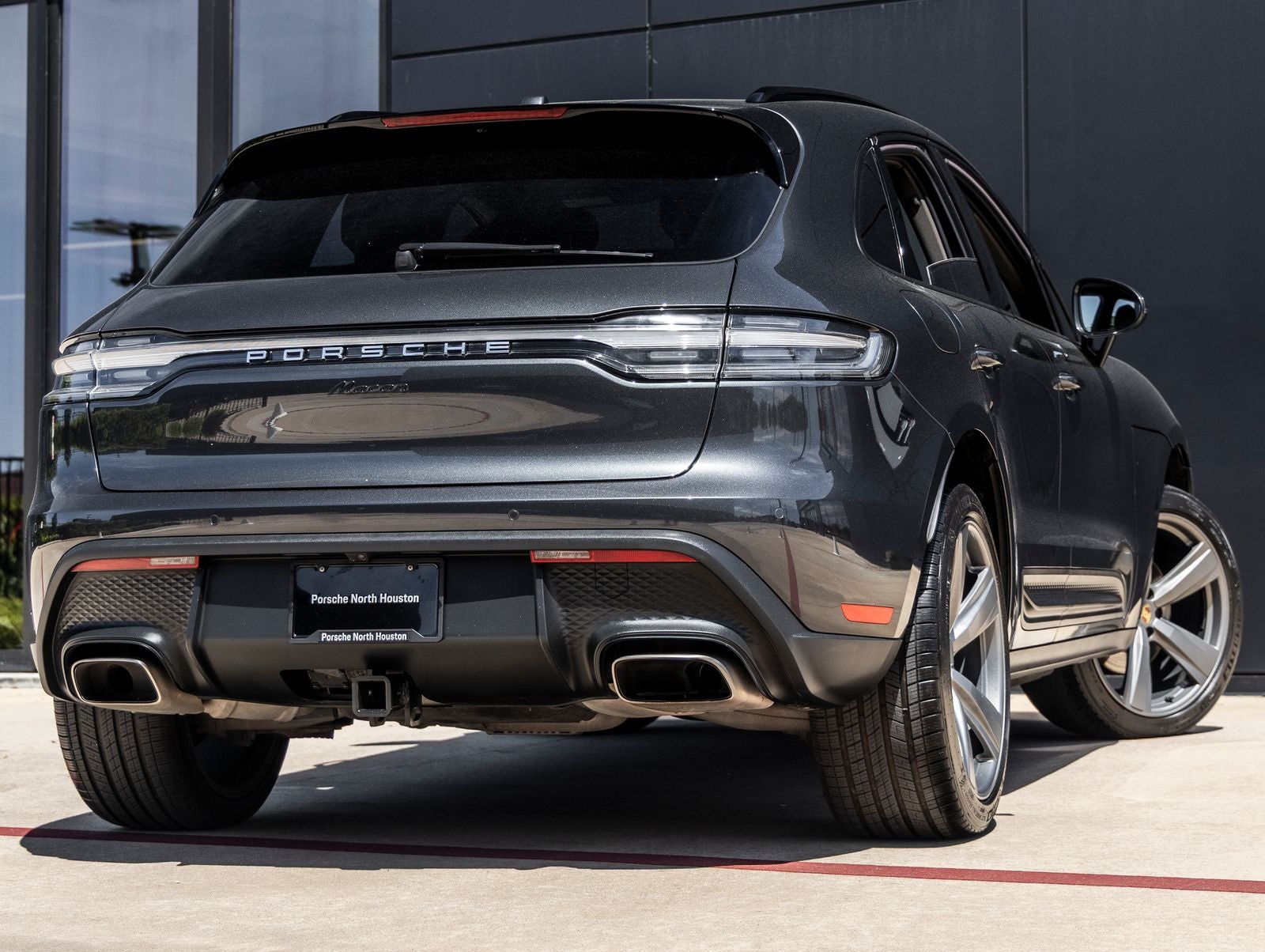 2022 Porsche Macan AWD