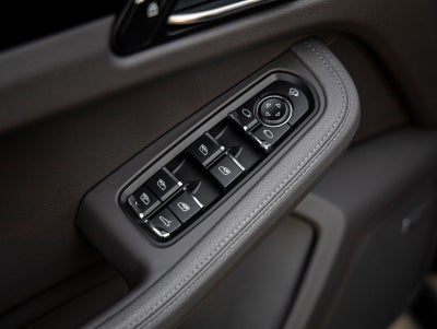 2022 Porsche Macan AWD