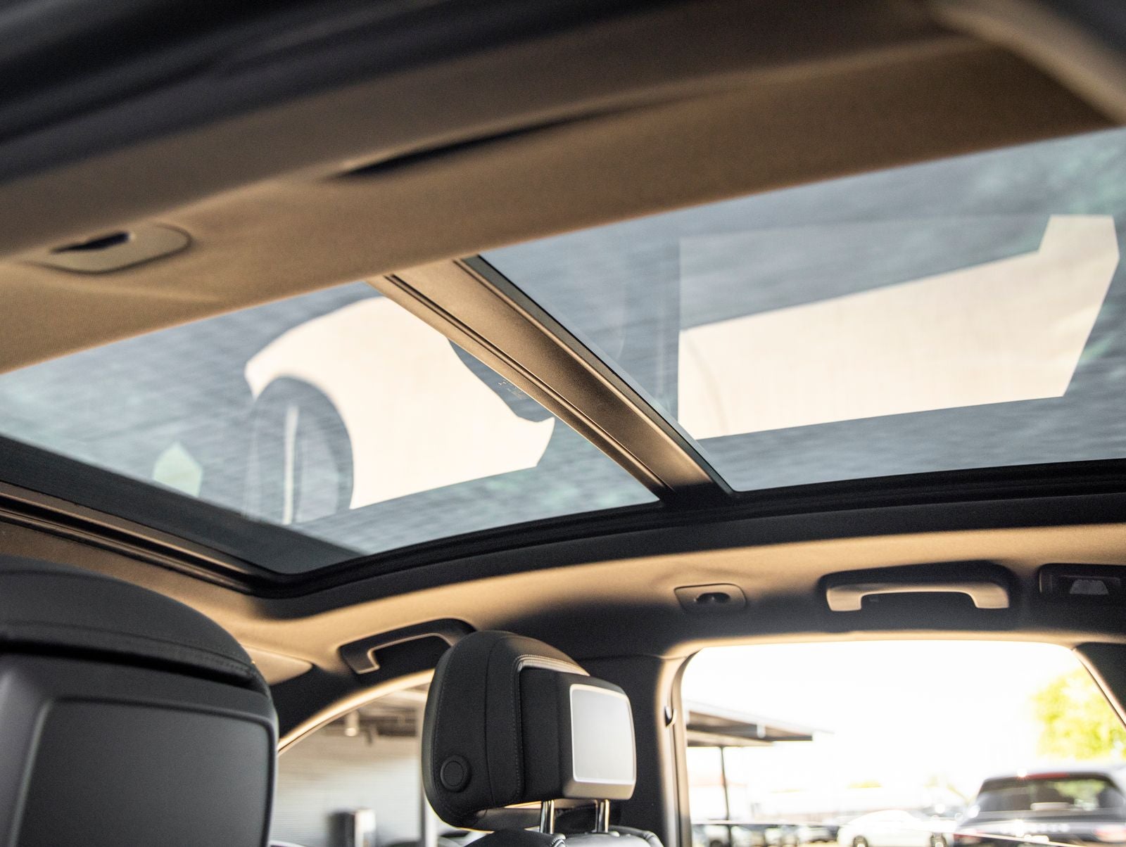 2022 Porsche Macan AWD