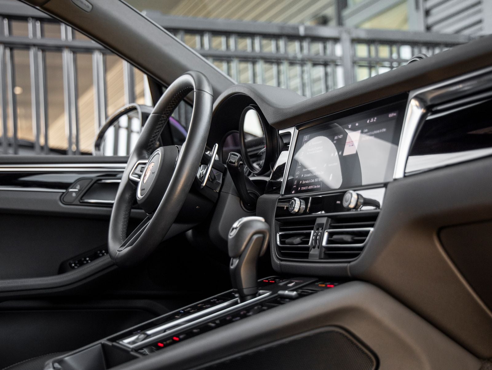 2022 Porsche Macan AWD