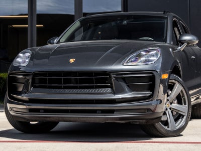 2022 Porsche Macan AWD