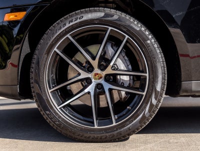 2023 Porsche Macan Base