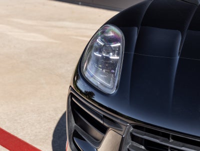 2023 Porsche Macan Base