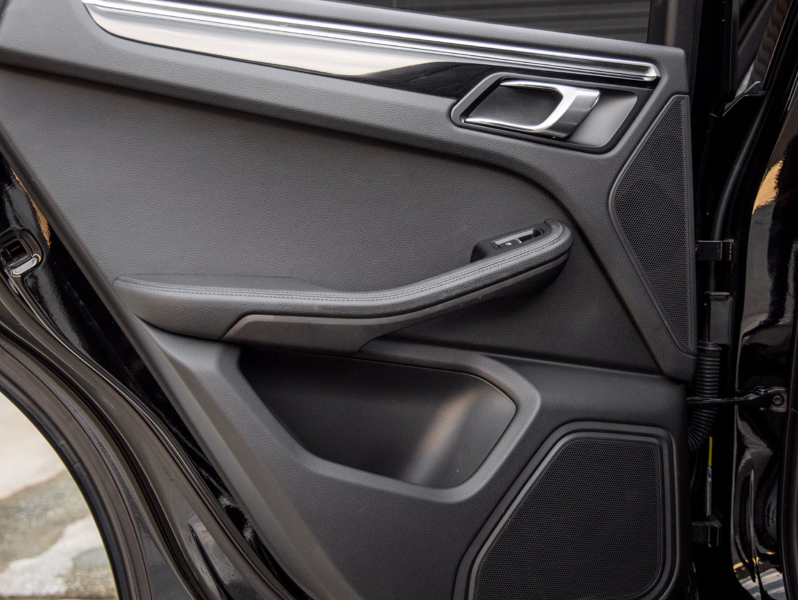 2023 Porsche Macan Base