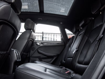 2023 Porsche Macan Base