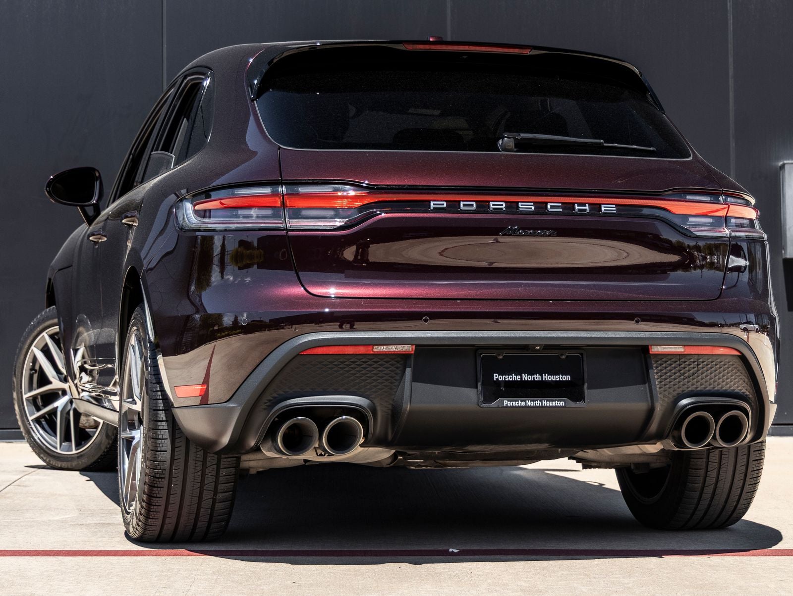 2023 Porsche Macan AWD