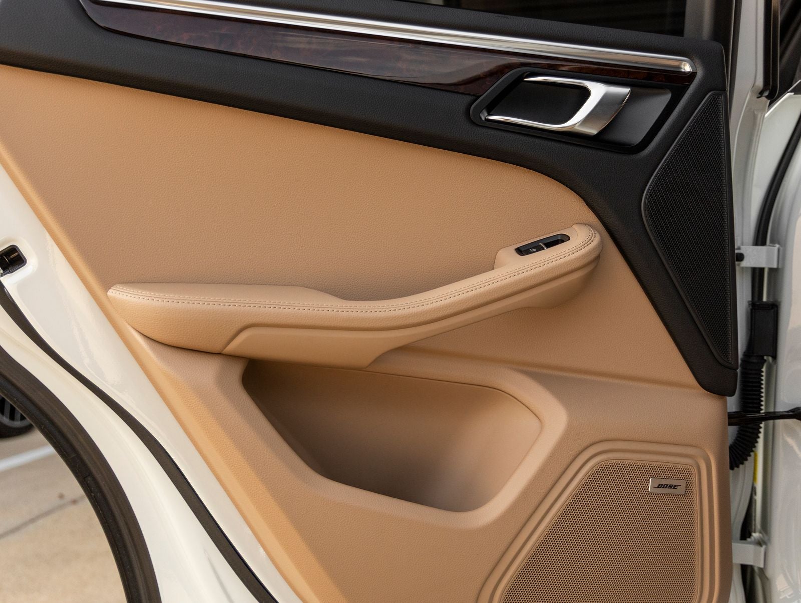 2024 Porsche Macan Macan (MY24)