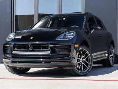 2026 Porsche Macan AWD