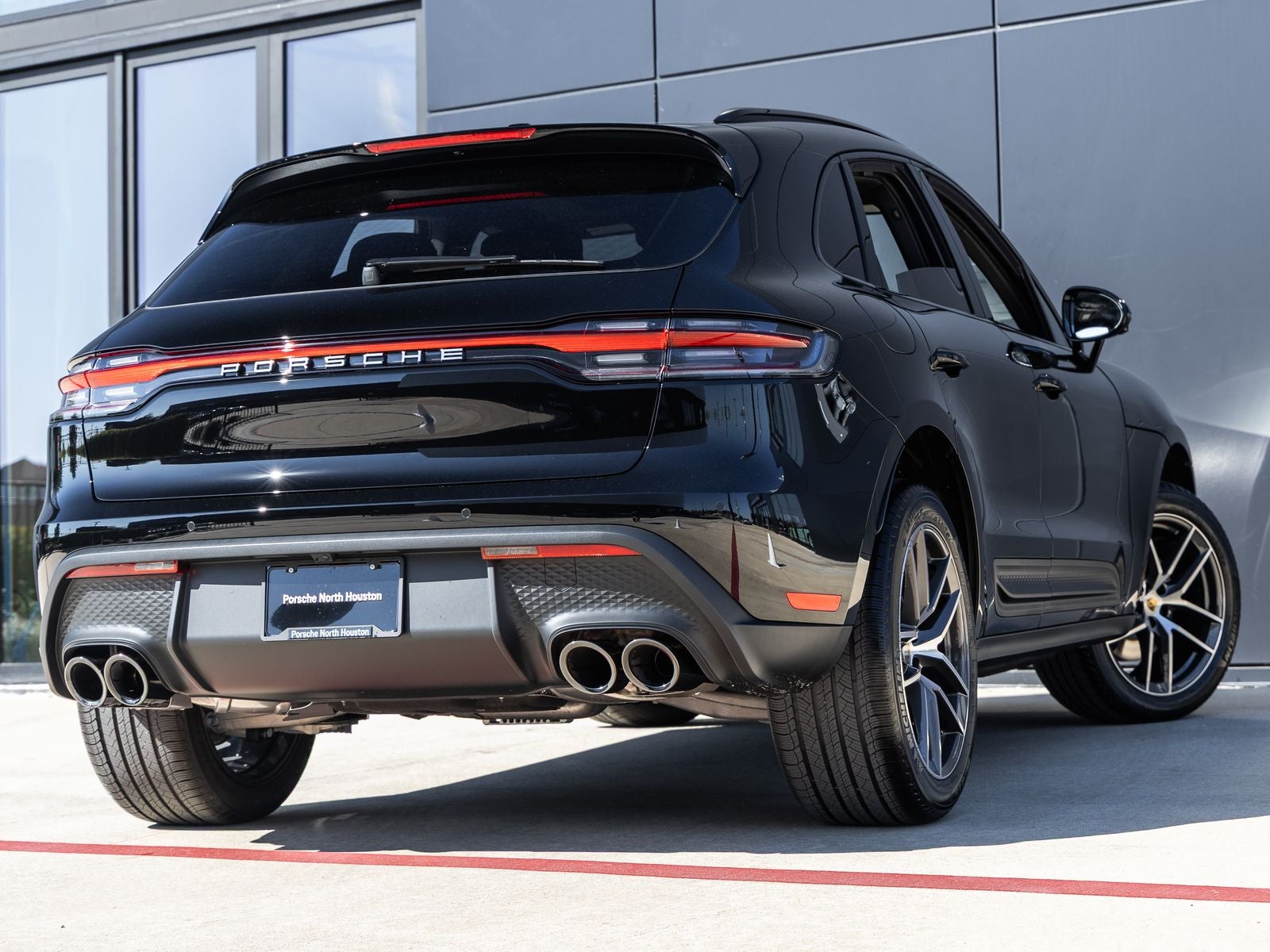 2026 Porsche Macan AWD