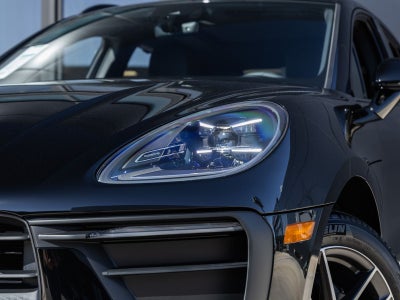 2026 Porsche Macan AWD