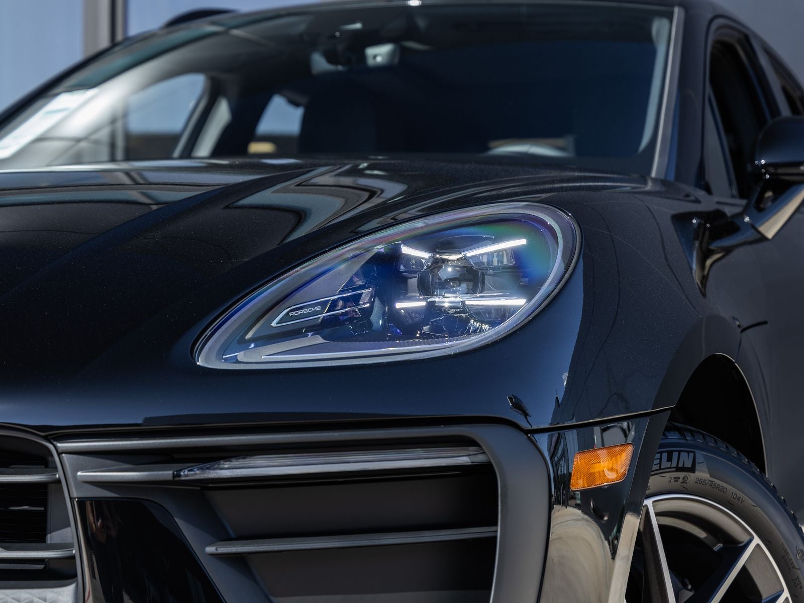 2026 Porsche Macan AWD