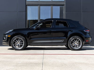 2026 Porsche Macan AWD
