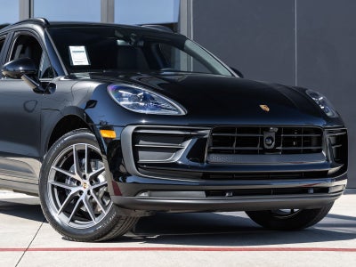 2026 Porsche Macan AWD
