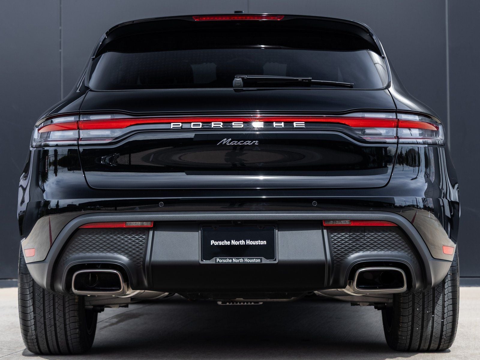 2026 Porsche Macan Base
