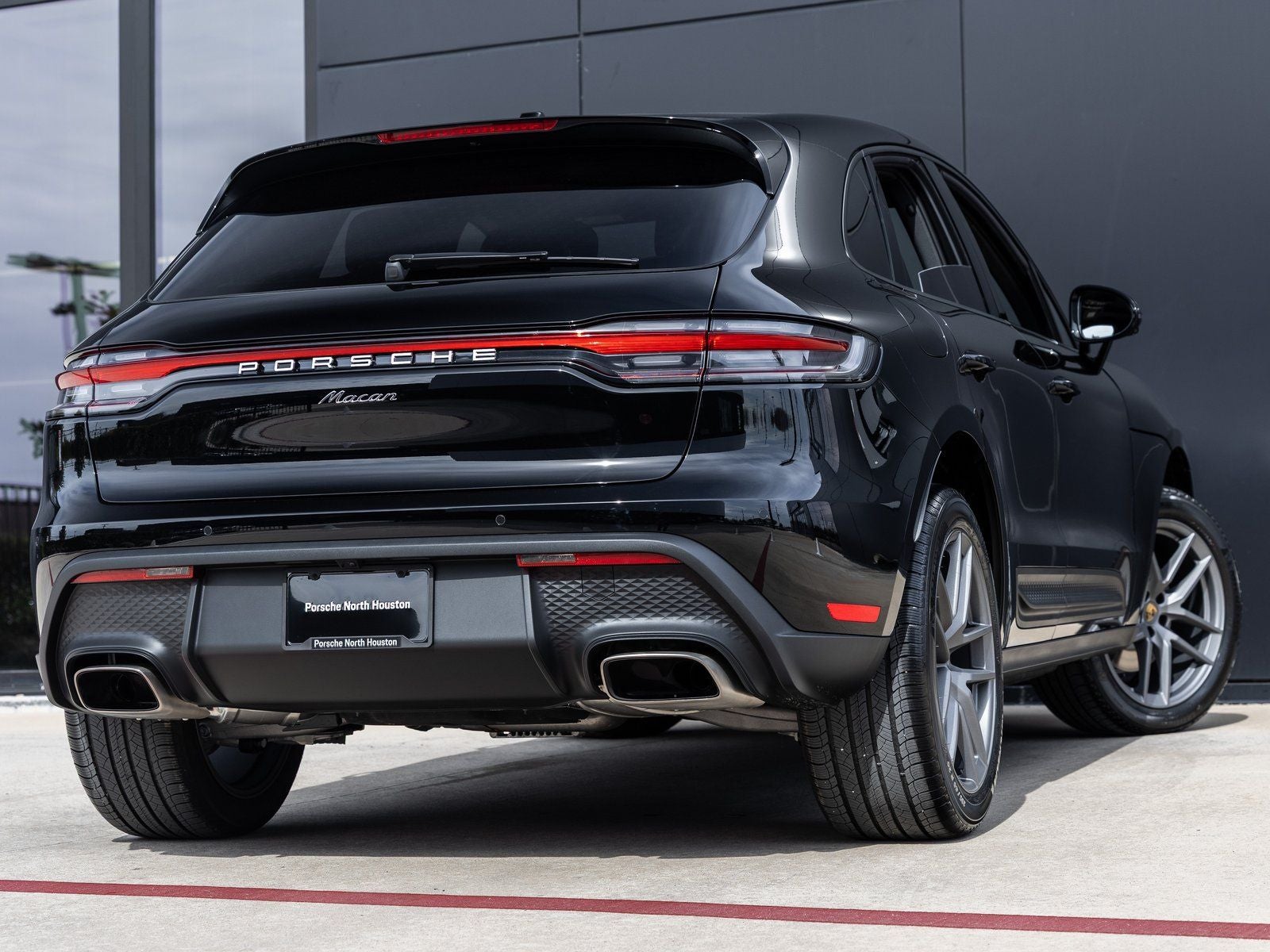 2026 Porsche Macan Base