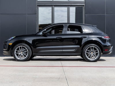 2026 Porsche Macan Base