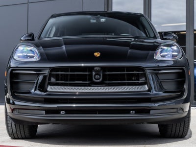 2026 Porsche Macan Base