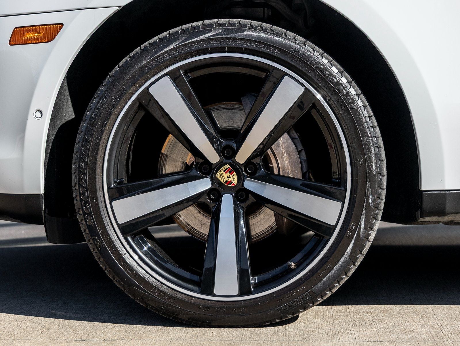 2023 Porsche Macan Macan (MY23)