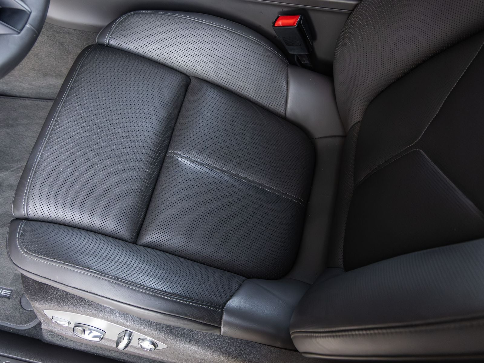 2023 Porsche Macan Macan (MY23)