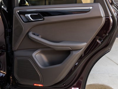 2023 Porsche Macan Macan (MY23)