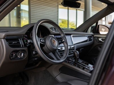 2023 Porsche Macan Macan (MY23)