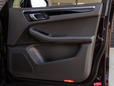 2023 Porsche Macan Macan (MY23)