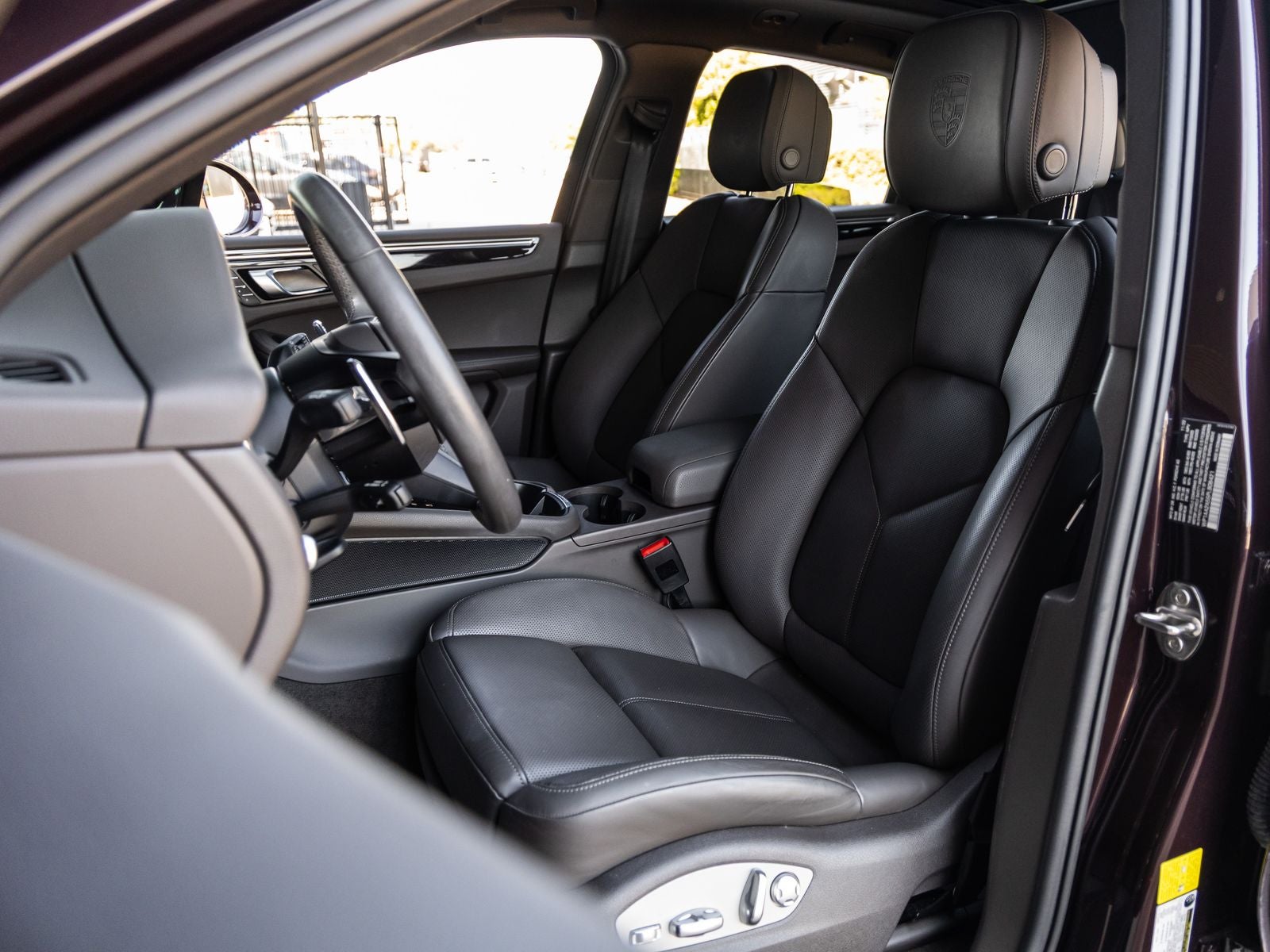 2023 Porsche Macan Macan (MY23)