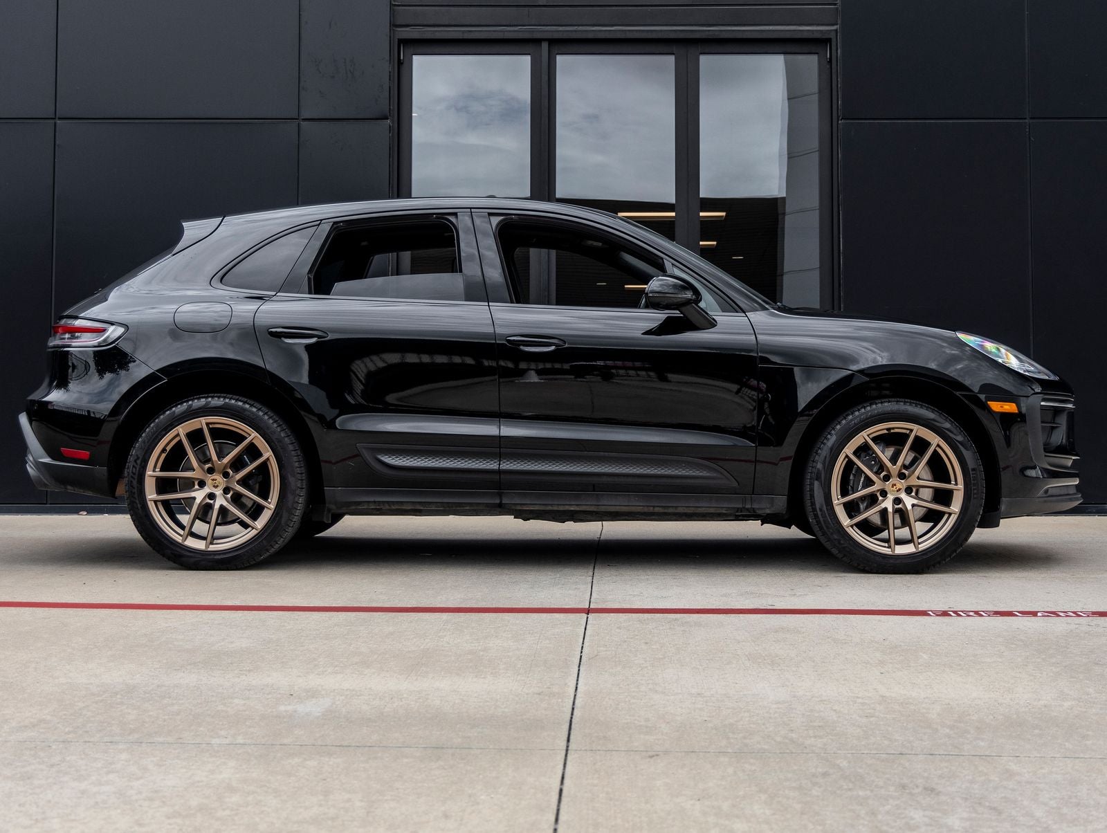 2023 Porsche Macan Macan (MY23)