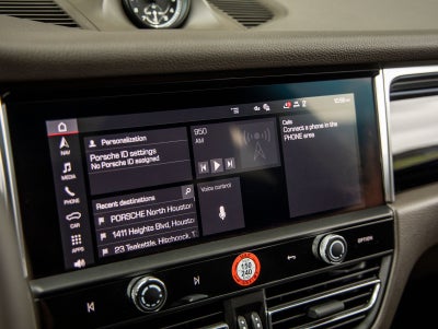2025 Porsche Macan AWD
