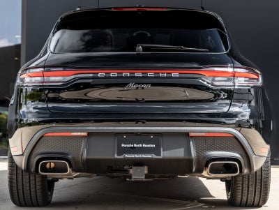 2025 Porsche Macan AWD