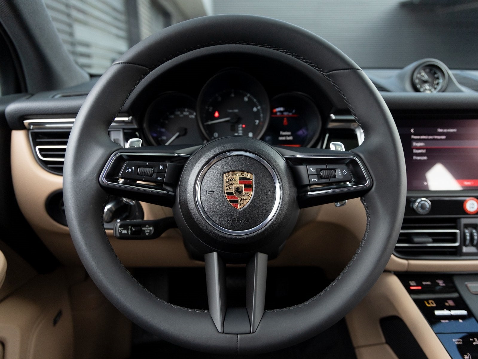 2025 Porsche Macan AWD