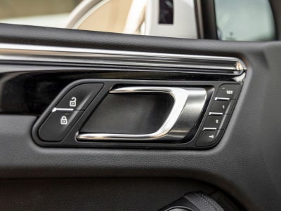 2025 Porsche Macan Macan