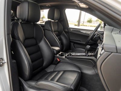 2025 Porsche Macan Macan