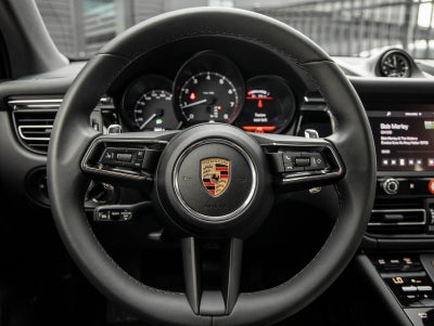 2025 Porsche Macan Macan