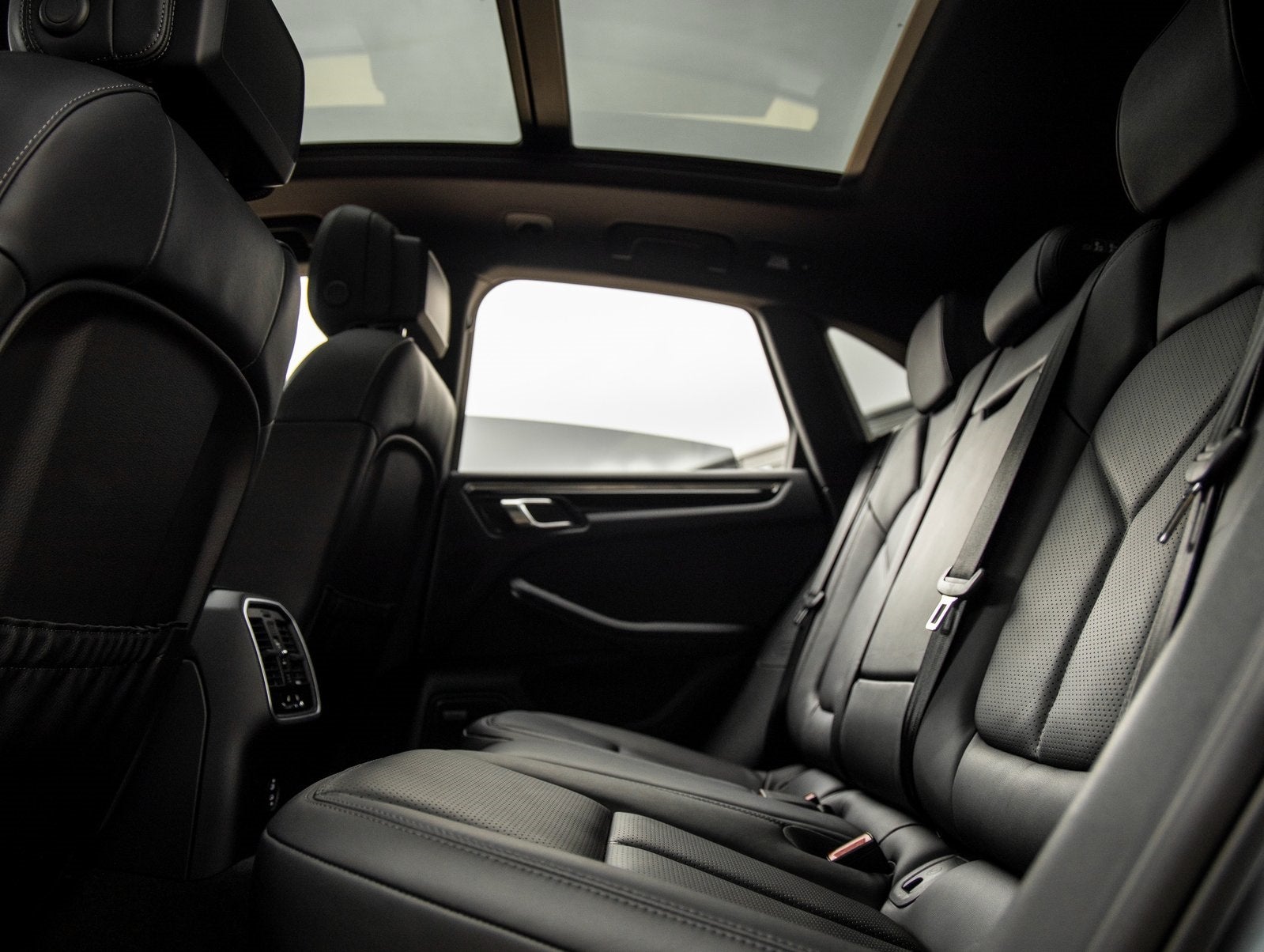 2025 Porsche Macan Macan