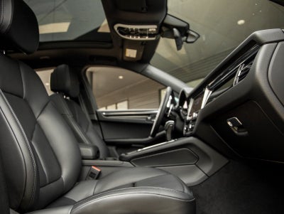 2025 Porsche Macan Macan