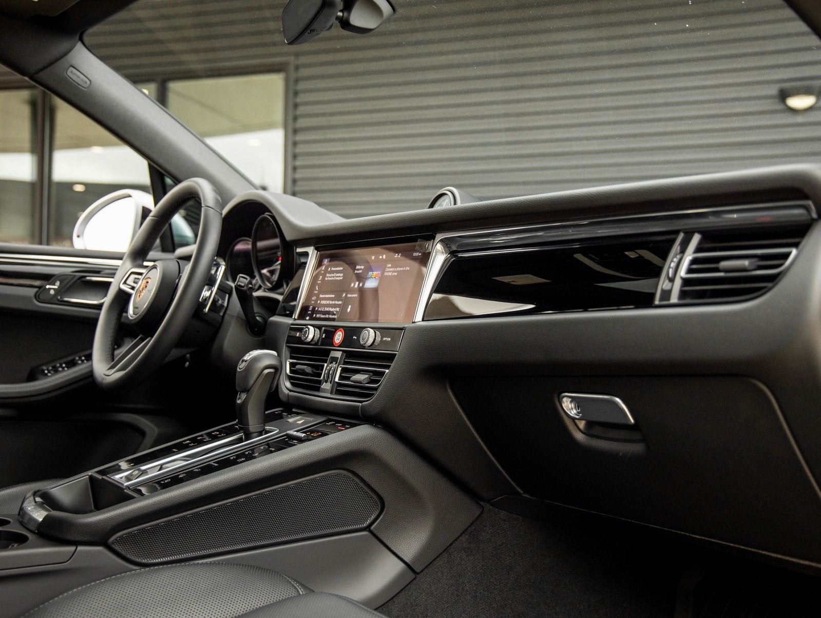 2025 Porsche Macan Macan