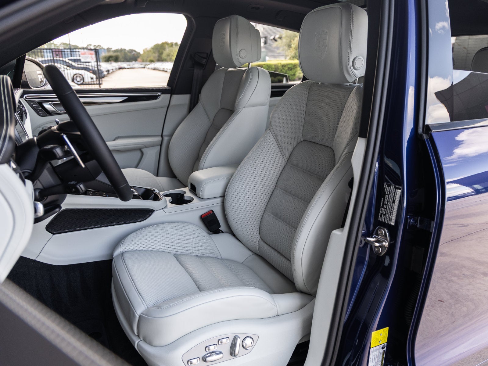 2026 Porsche Macan Macan T