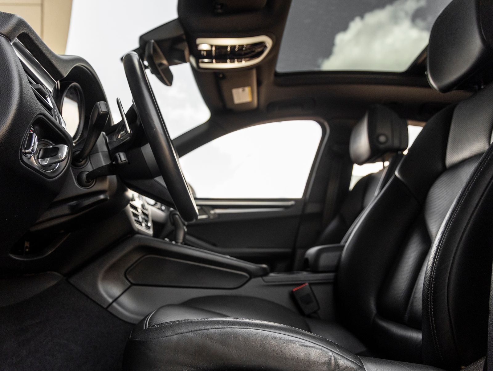 2024 Porsche Macan Macan (MY24)