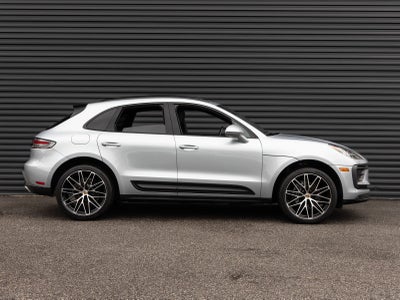 2025 Porsche Macan Base