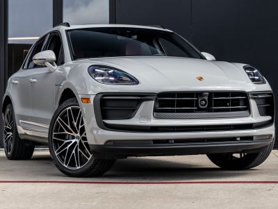 2025 Porsche Macan AWD